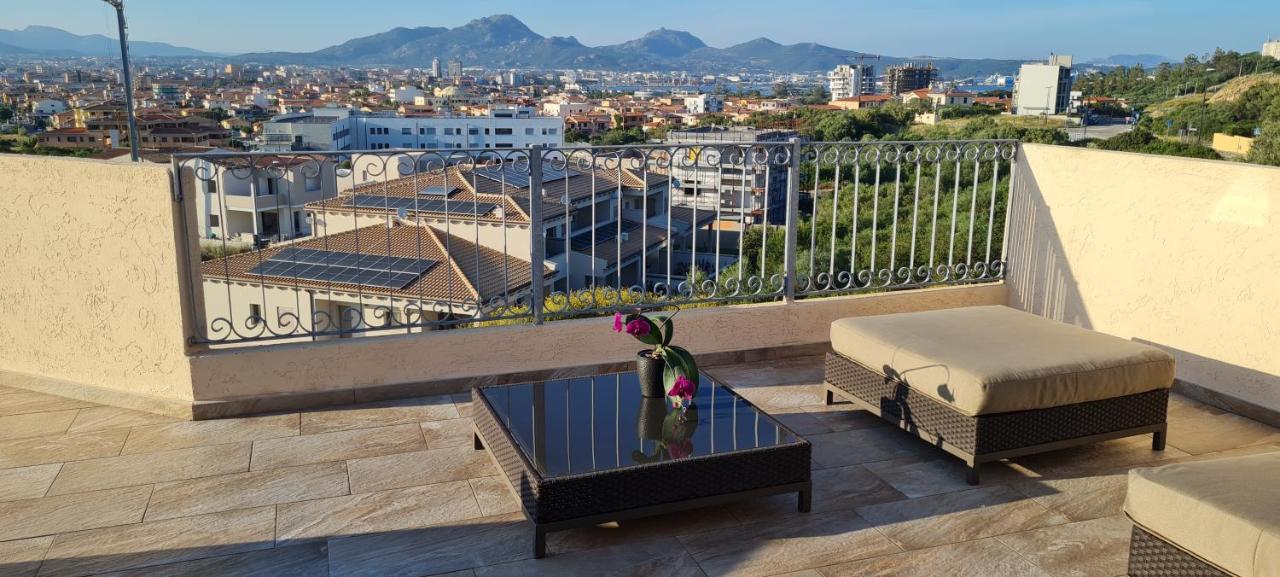 Suite Deluxe Olbia Which Wonderful View מראה חיצוני תמונה